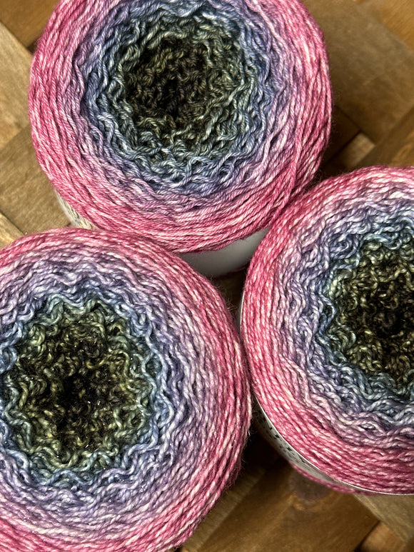 Gradient Yarn Cake! Multiple Bases, A